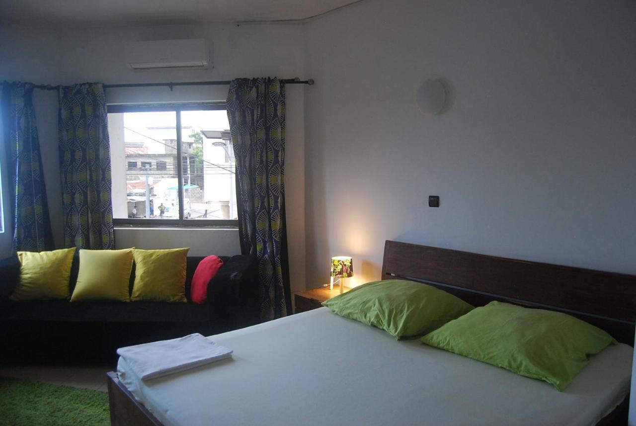 קוטונו Karls Guesthouse מראה חיצוני תמונה