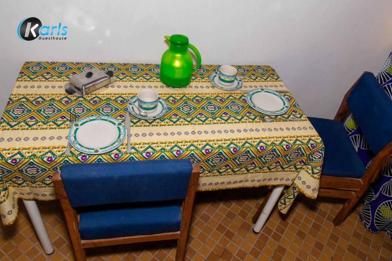 קוטונו Karls Guesthouse מראה חיצוני תמונה