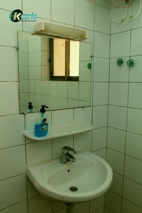 קוטונו Karls Guesthouse מראה חיצוני תמונה