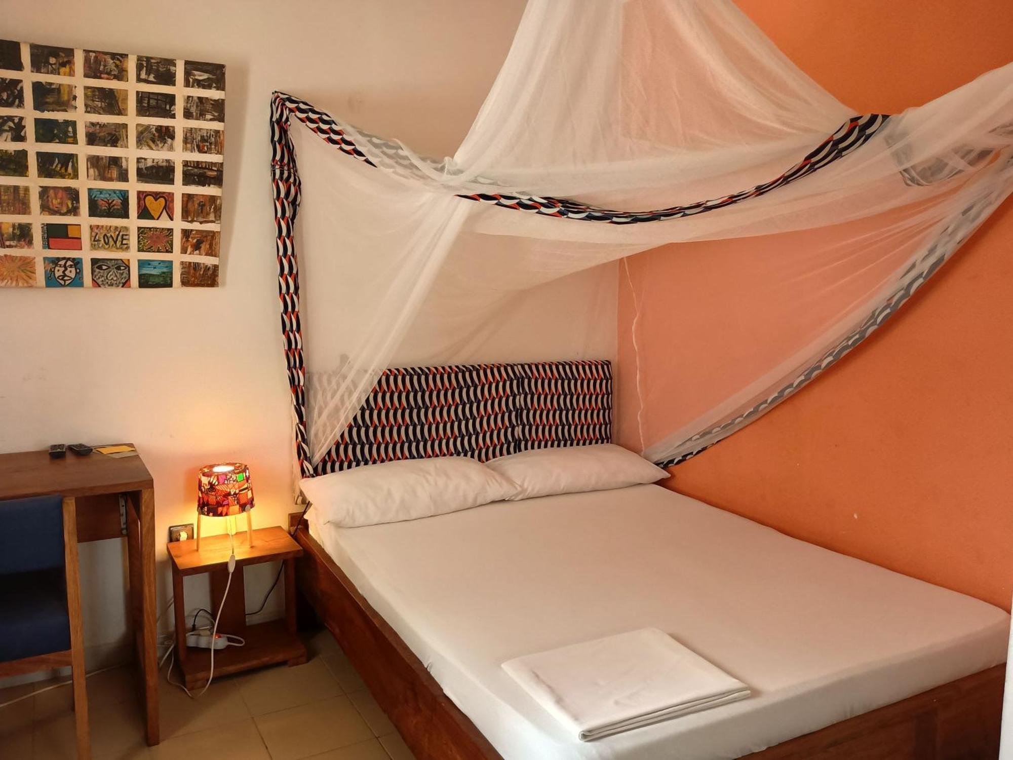 קוטונו Karls Guesthouse מראה חיצוני תמונה