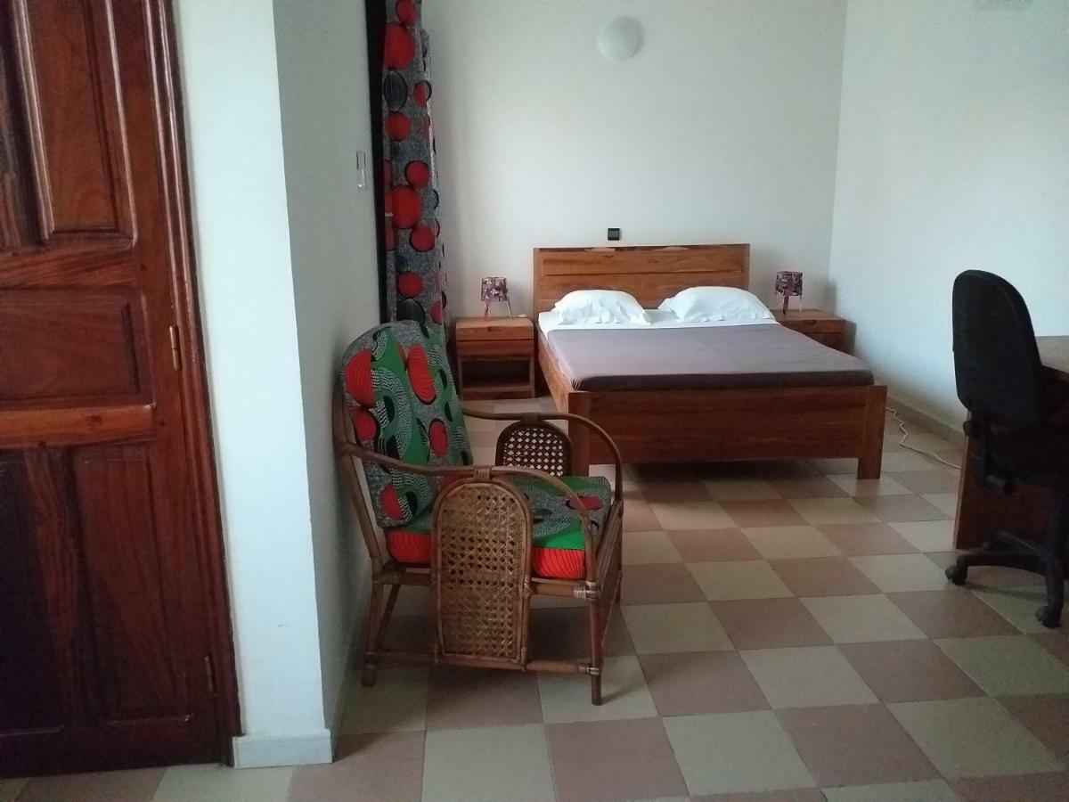 קוטונו Karls Guesthouse מראה חיצוני תמונה