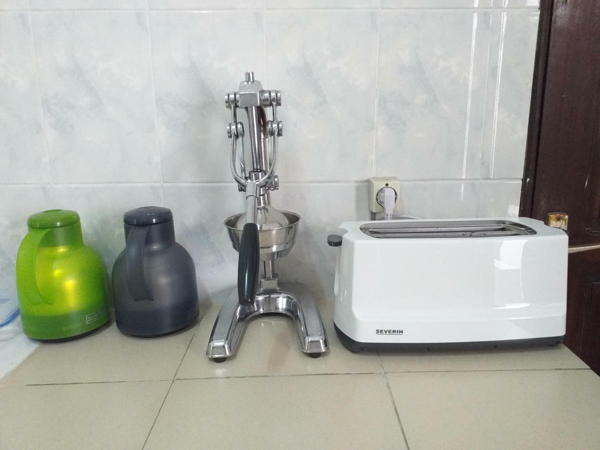 קוטונו Karls Guesthouse מראה חיצוני תמונה